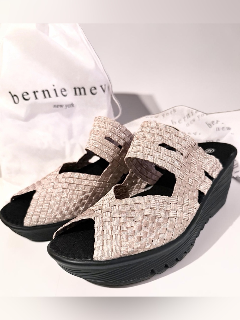 Bernie Mev Blush Shimmer Woven Stretch Wedge Peep-Toe Slide Mules EU42 US10.5-11 - Picture 2 of 14